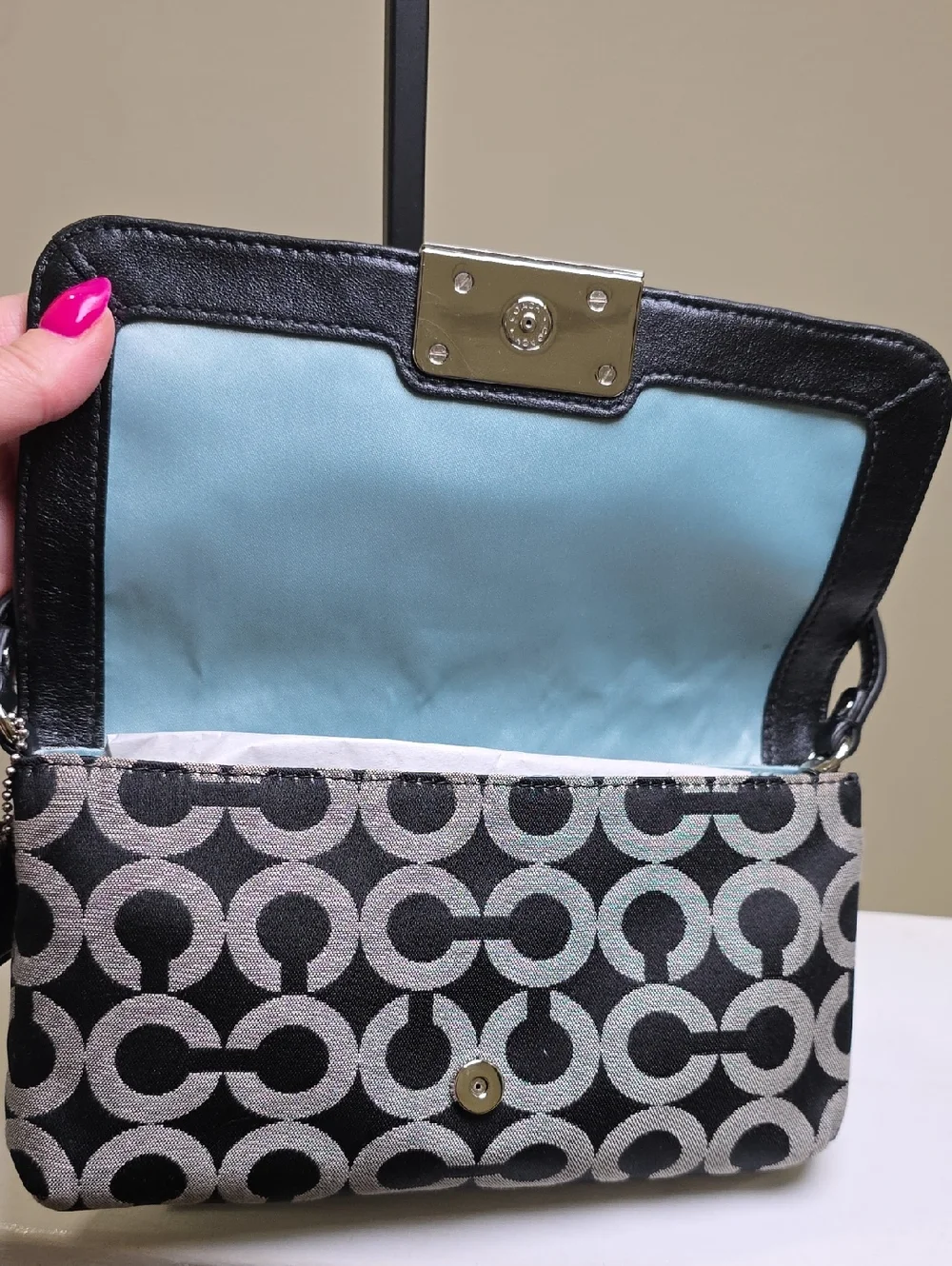 COACH Kristin OP Art Large Signature Print Wristlet/MiniBag Grey/Black New - Picture 7 of 12